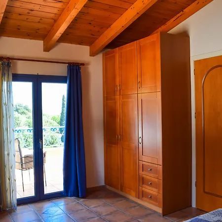 Aparthotel Diana Mousata