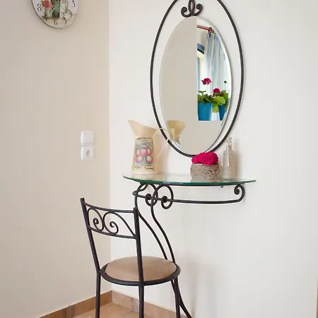 Apartahotel Diana Mousata