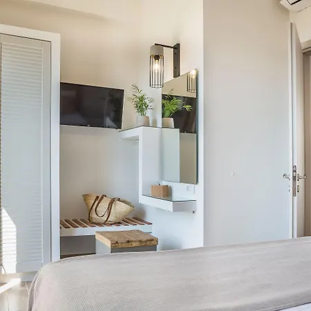 Diana Aparthotel Mousata