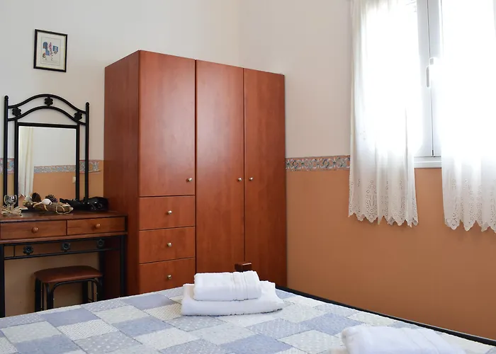 戴安娜一室公寓酒店 4* 莫斯塔